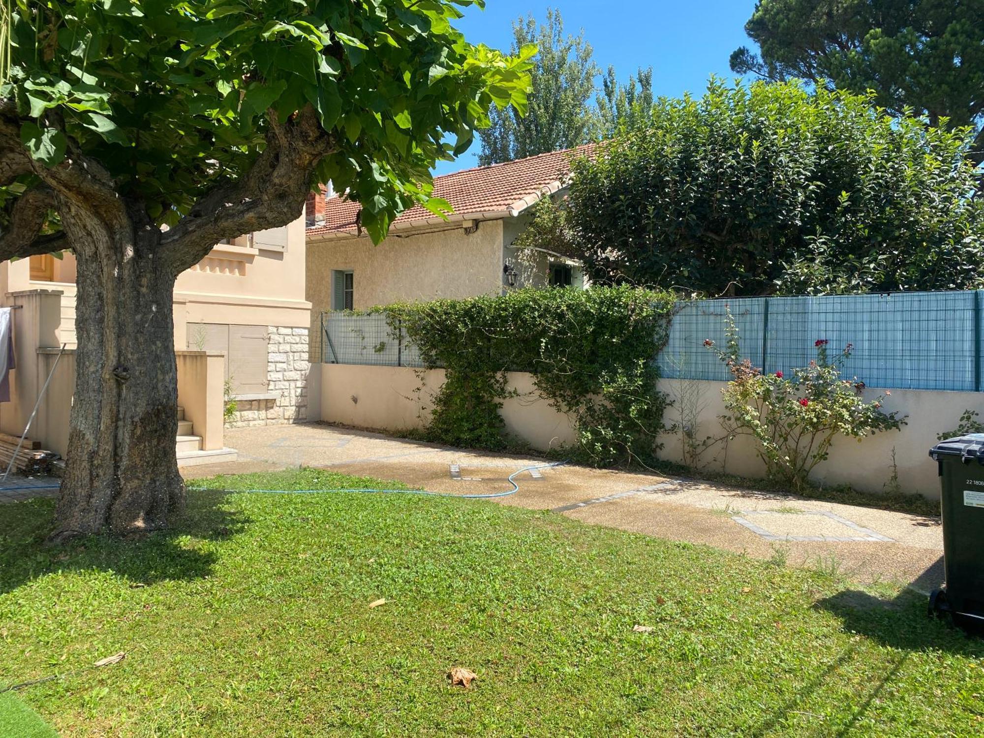 Maison Familiale 3 Chambres, Parking Gratuit Avignone Esterno foto
